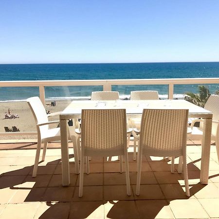 Beachfront Apartment In لا كالا ذي ميخاس المظهر الخارجي الصورة