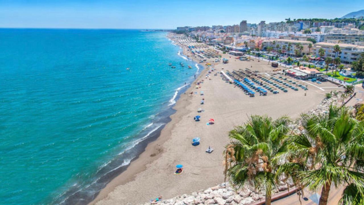 Beachfront Apartment In لا كالا ذي ميخاس المظهر الخارجي الصورة