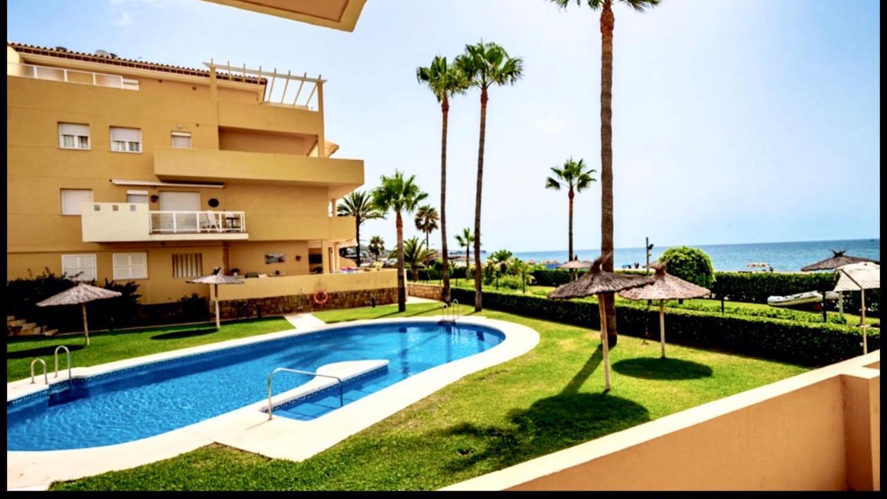 Beachfront Apartment In لا كالا ذي ميخاس المظهر الخارجي الصورة