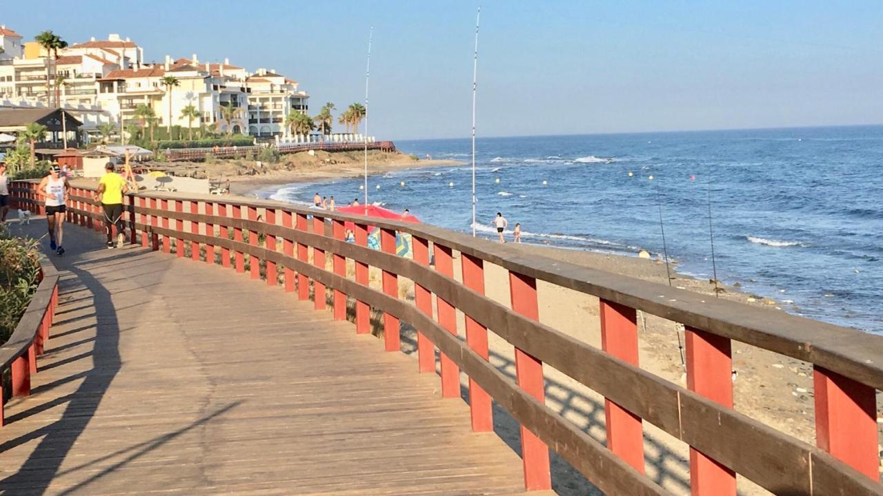 Beachfront Apartment In لا كالا ذي ميخاس المظهر الخارجي الصورة