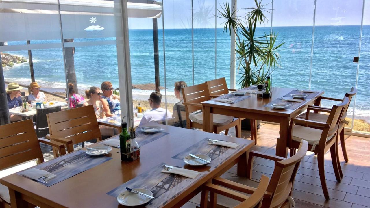 Beachfront Apartment In لا كالا ذي ميخاس المظهر الخارجي الصورة