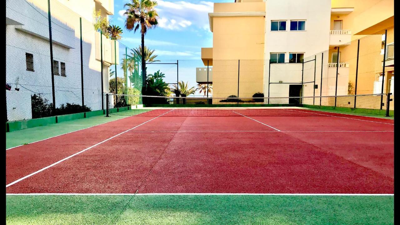 Beachfront Apartment In لا كالا ذي ميخاس المظهر الخارجي الصورة
