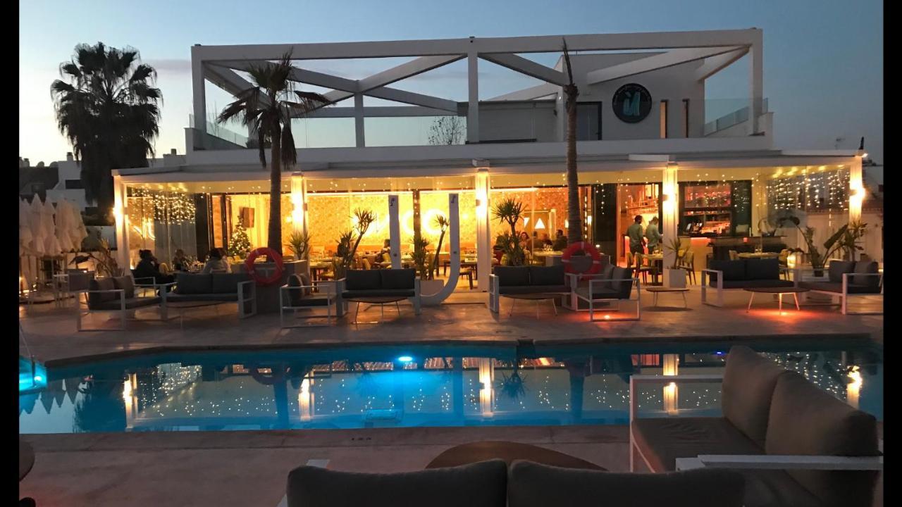 Beachfront Apartment In لا كالا ذي ميخاس المظهر الخارجي الصورة