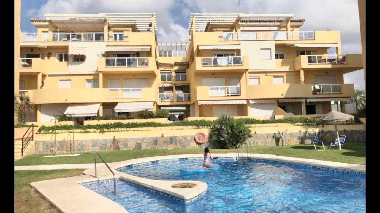 Beachfront Apartment In لا كالا ذي ميخاس المظهر الخارجي الصورة
