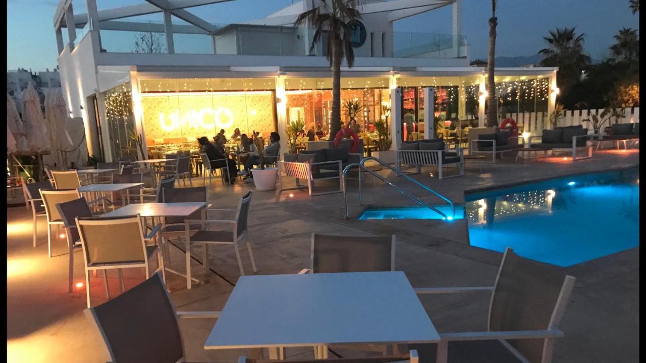 Beachfront Apartment In لا كالا ذي ميخاس المظهر الخارجي الصورة