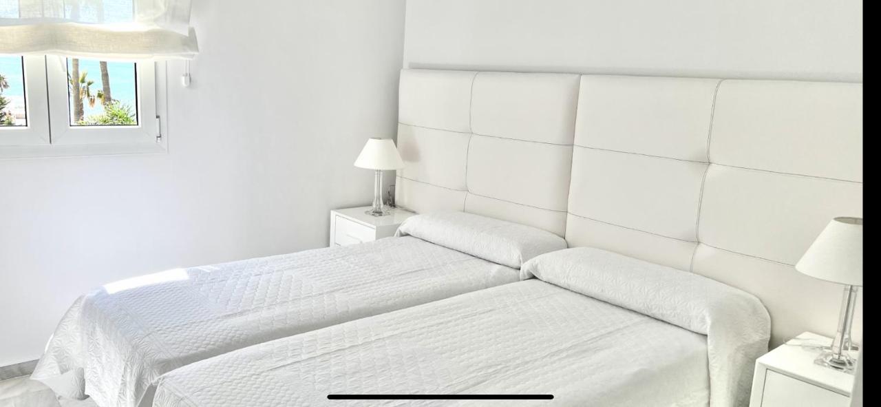 Beachfront Apartment In لا كالا ذي ميخاس المظهر الخارجي الصورة